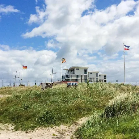 4 Person In Apartman